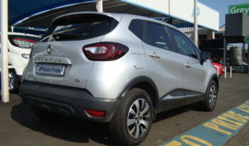 
									2018 Renault Captur 900T Blaze full								