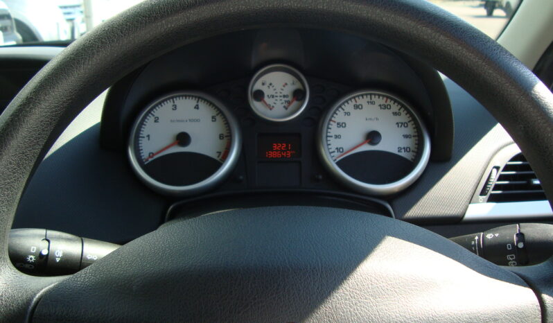 
								2007 Peugeot 207 1.4 X-Line full									