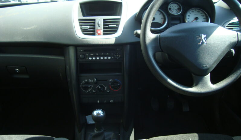 
								2007 Peugeot 207 1.4 X-Line full									