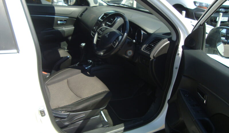 
								2015 Mitsubishi ASX 2.0 GLS full									